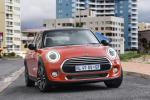 Mini Cooper 5-Door 2018 года (ZA)